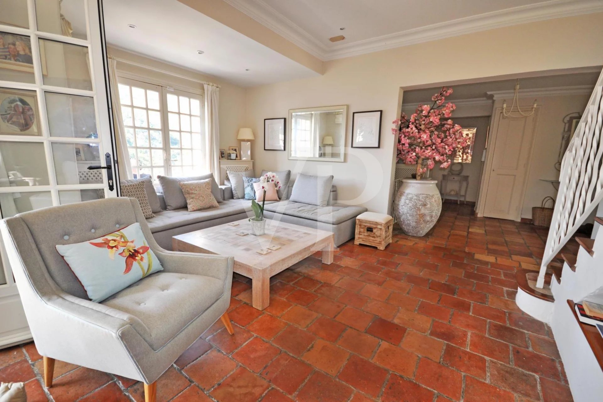 von_poll_real_estate_property_84890819_image_10
