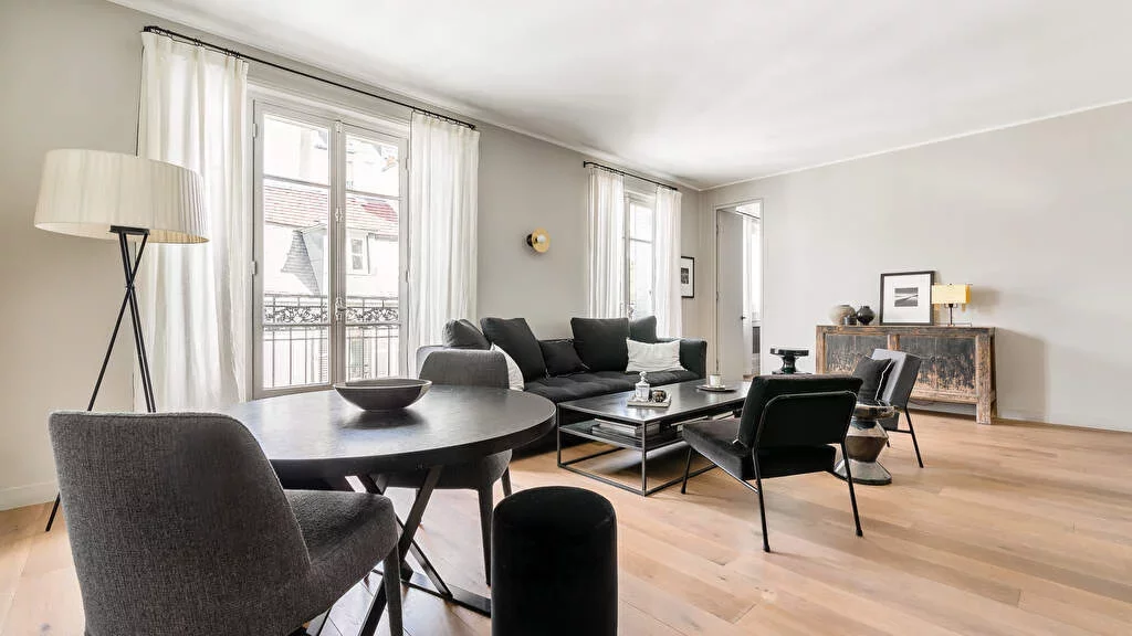 Paris 18e - BUTTE MONTMARTRE / RUE CORTOT