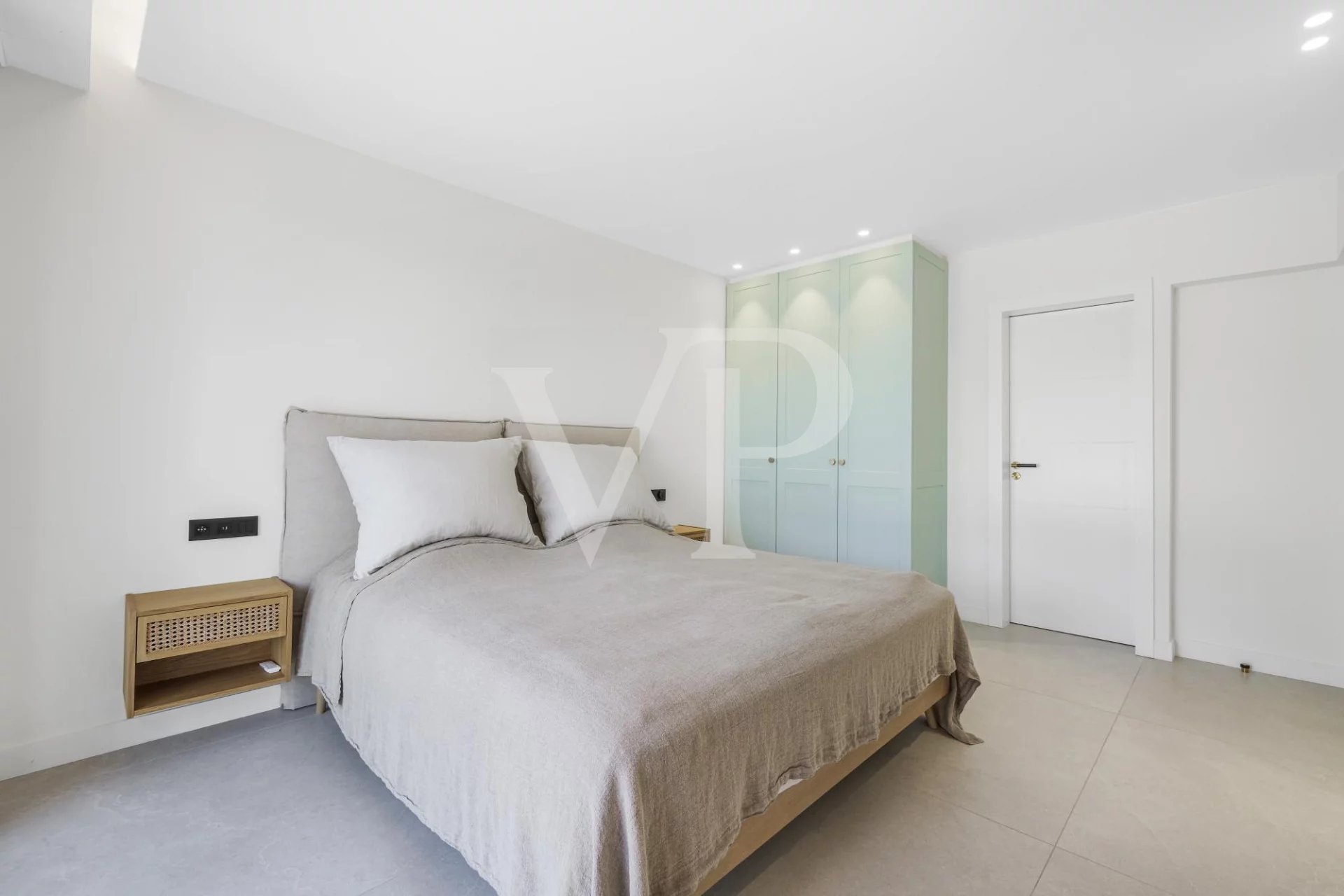 von_poll_real_estate_property_85912741_image_12