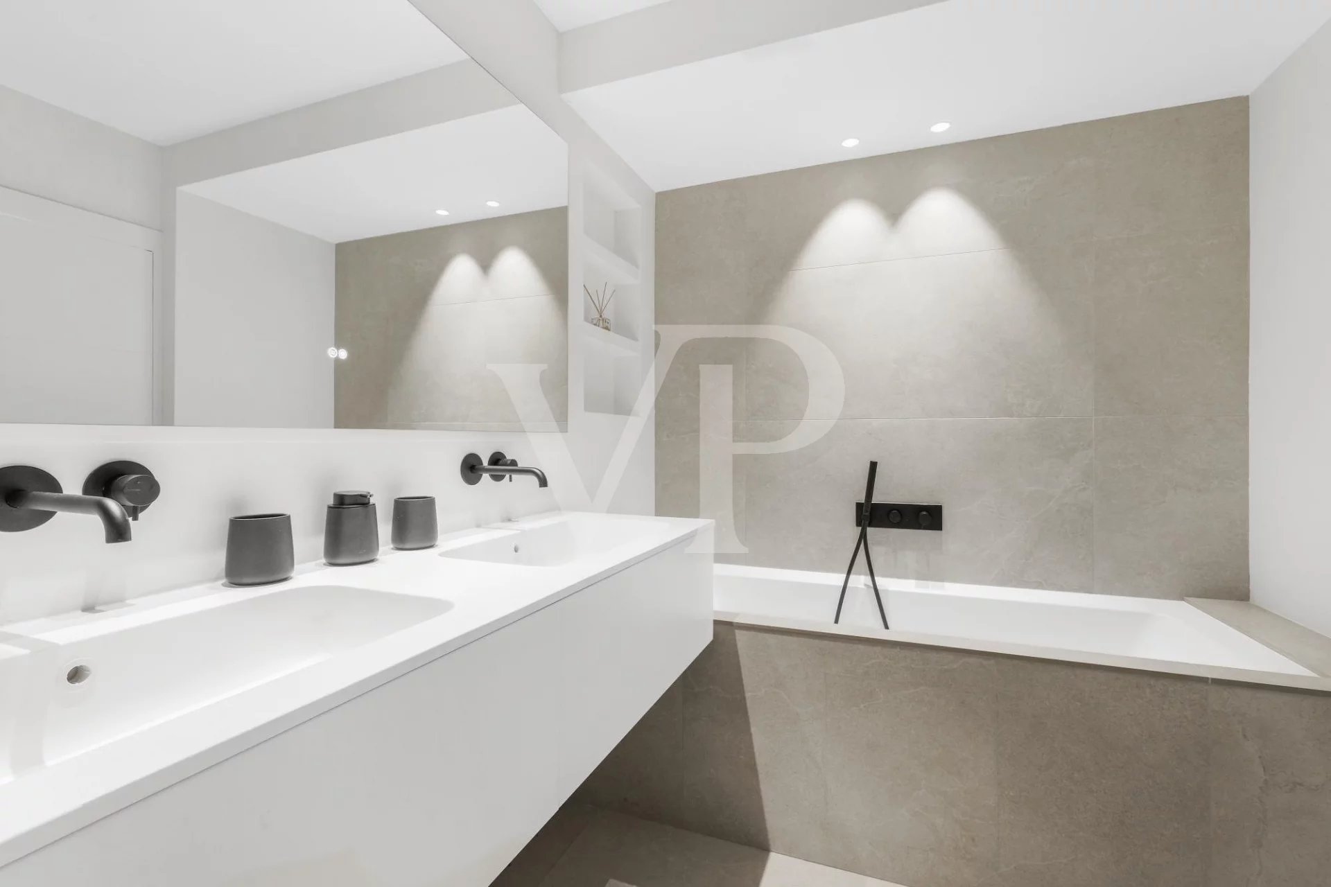 von_poll_real_estate_property_85912741_image_13